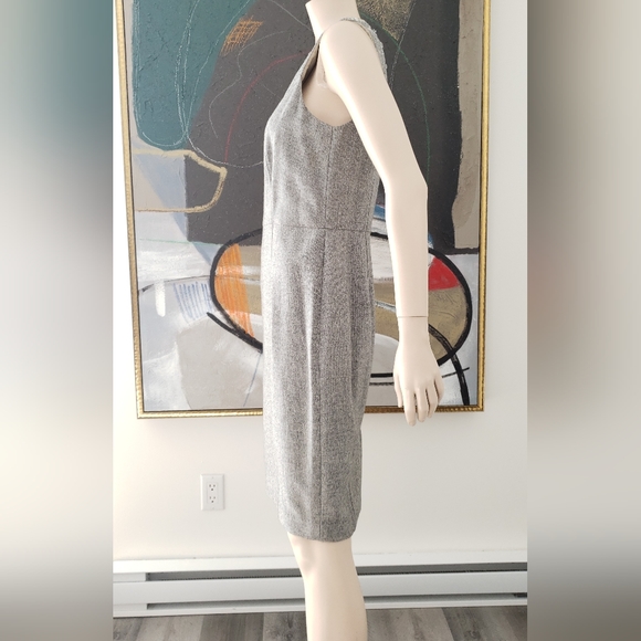 🎈Host Pick🎈Vera Wang | Sheath Dress with Sequin Details - Picture 2 of 10